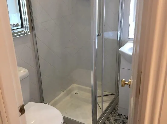 Aine Rose Guest 都柏林